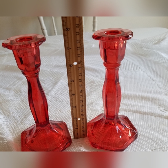 Set of 2 Ruby Red Vintage Ted Glass Candlestick Holders - Picture 7 of 8
